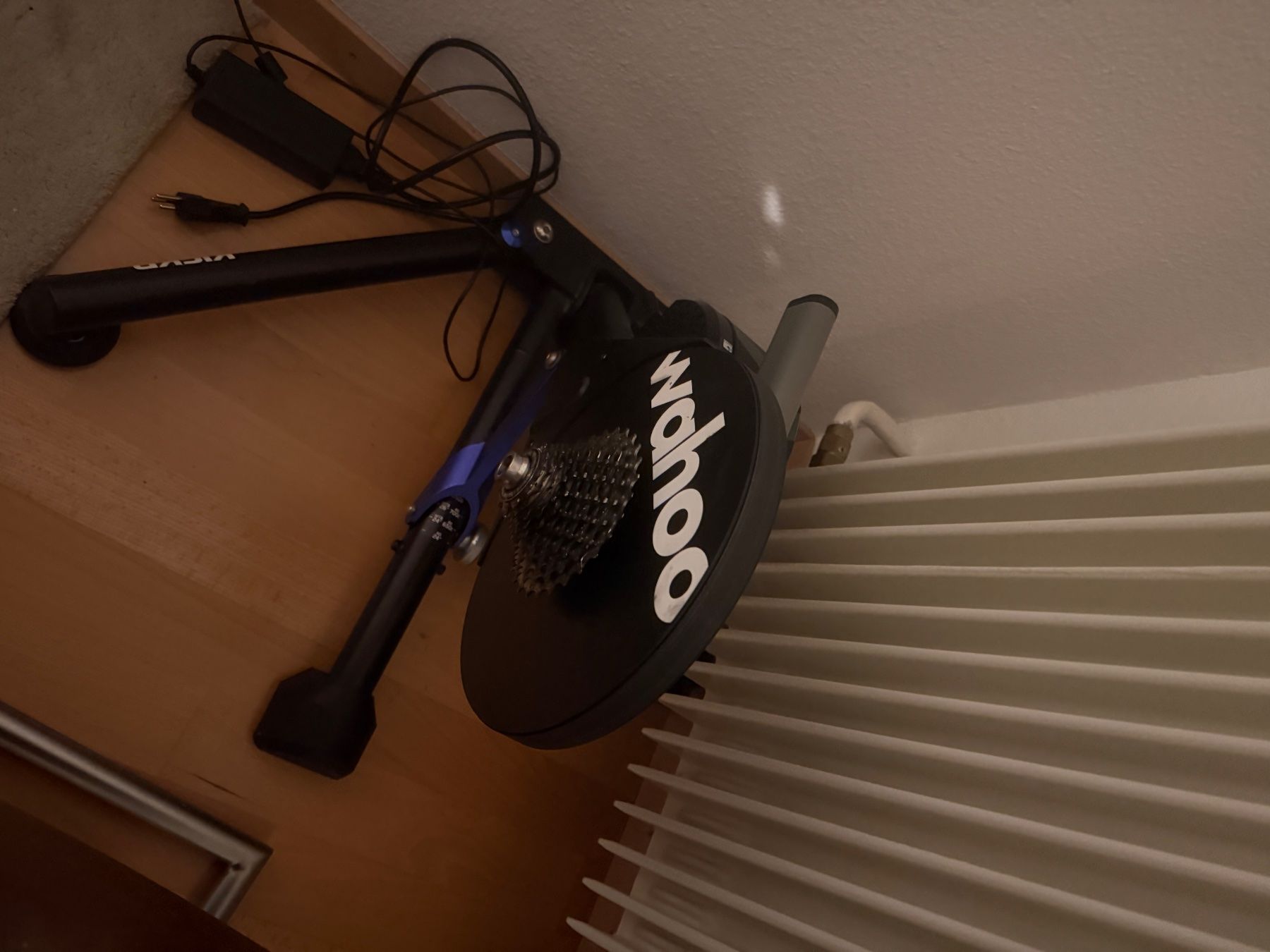 Wahoo Hometrainer: Wahoo KICKR v5 with training mat – Usato da Zürich venduto da sma_8gsb 2