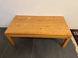 Stubentisch aus schönem Holz
