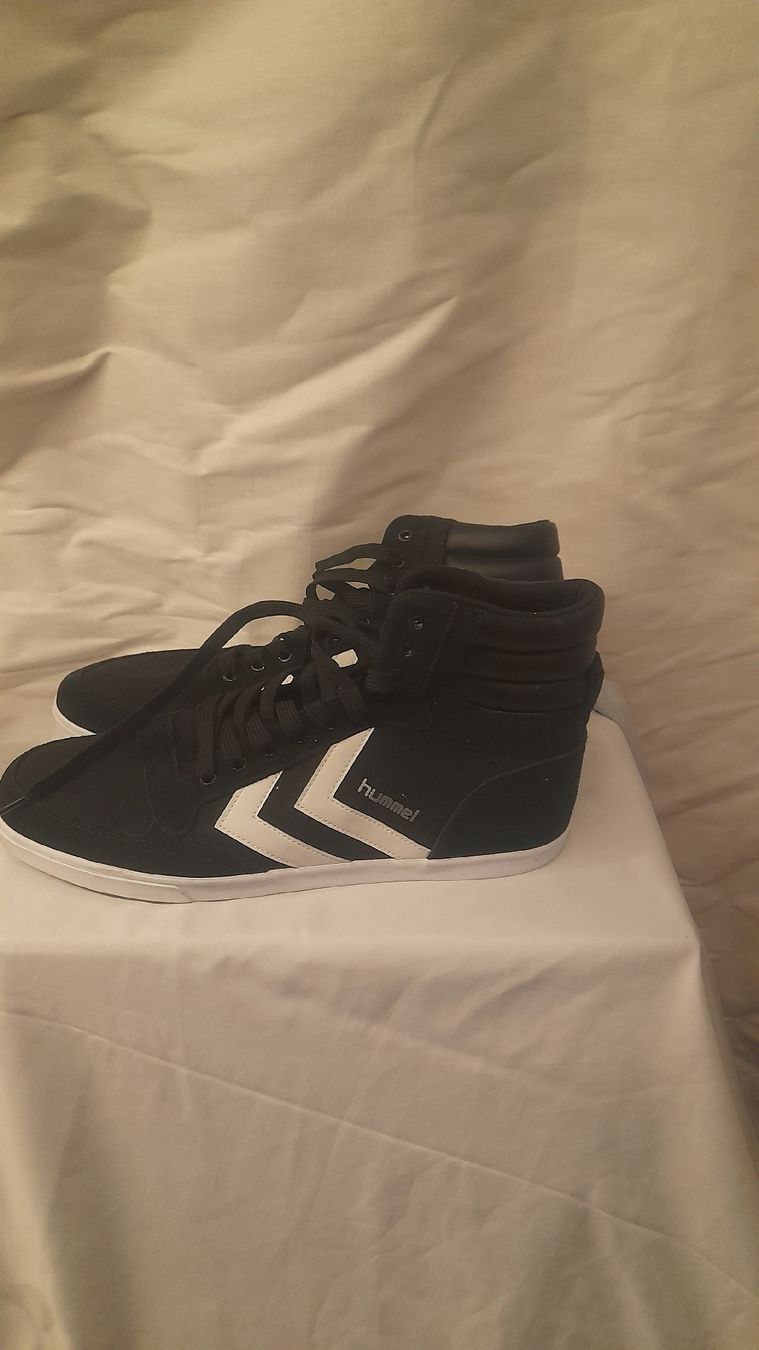 Hummel Scarpe da uomo: Hummel baskets montantes, taille 45 . Neuves. – Nuovo e nell'imballaggio originale da st.gallen venduto da The_Rag_Picker. 1