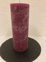 Kerze ca. 9x23cm, aubergine gefrostet