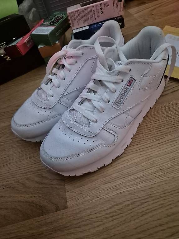 Reebok Chaussures femmes: Reebok schuhe größe 37 ungetragen – Neuf (Voir description) à Buchs AG par lan_6ykc 1