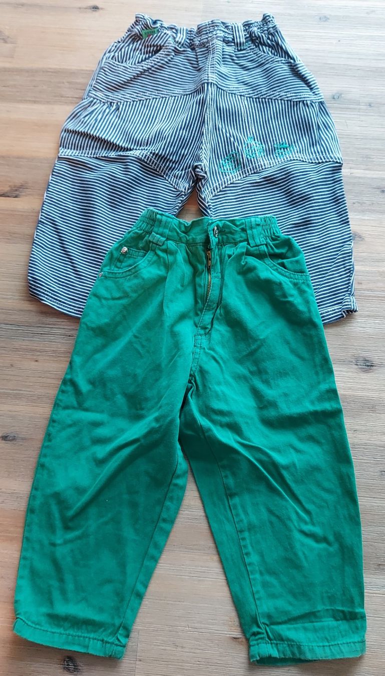 Pantaloni: 2 Kinderhosen Sommer Gr. 80 – Usato da Basel venduto da Sinibini86