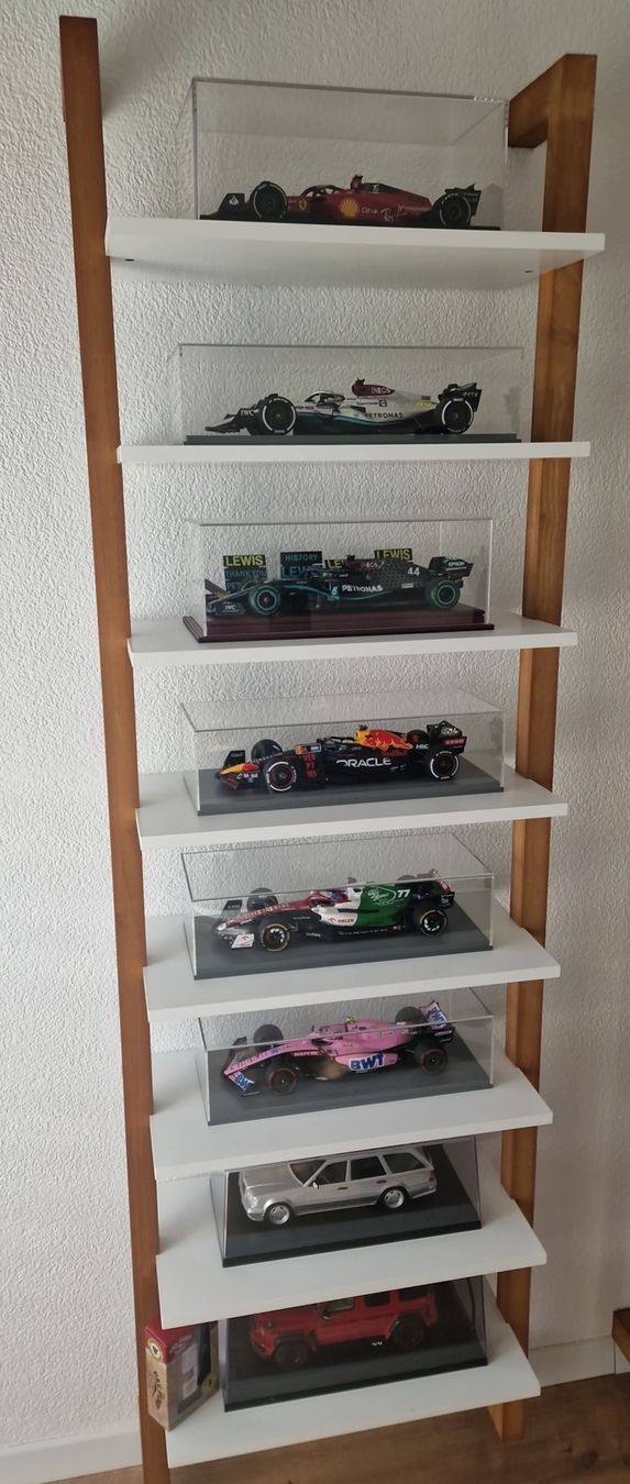 Modellini d'auto: Modellautosammlung 1:18 – Nuovo (secondo la descrizione) da Studen BE venduto da Continentalcollector 4
