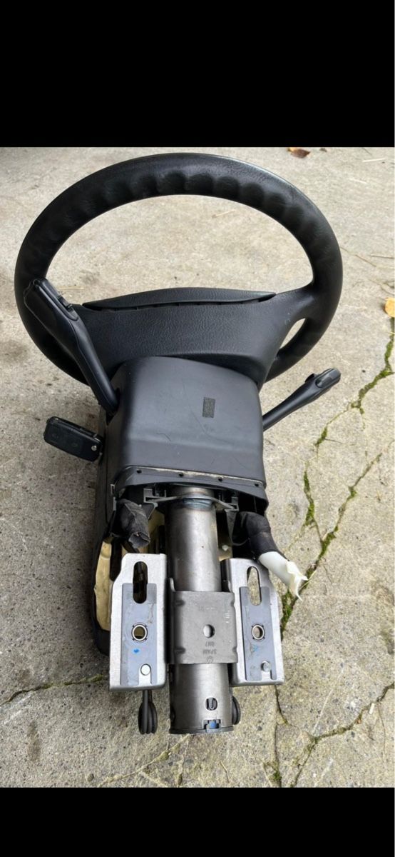 Volkswagen Alle Autoersatzteile: Vw Golf 4 jg 2001 Lenkrad, Zündschloss – Gebraucht aus Engelburg von tdi_6bpl 1