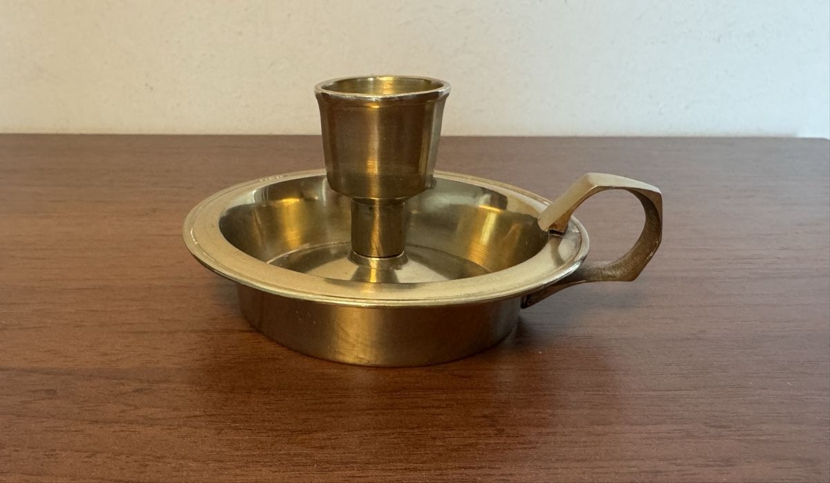 Portacandele: Messing Kerzenhalter mit Griff – Usato da Balsthal venduto da Narulya 1