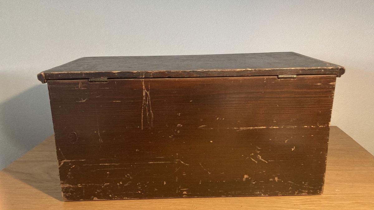 Cassapanche: Antike Holztruhe mit Bauernbemalung – Usato da Basel venduto da alma428 2