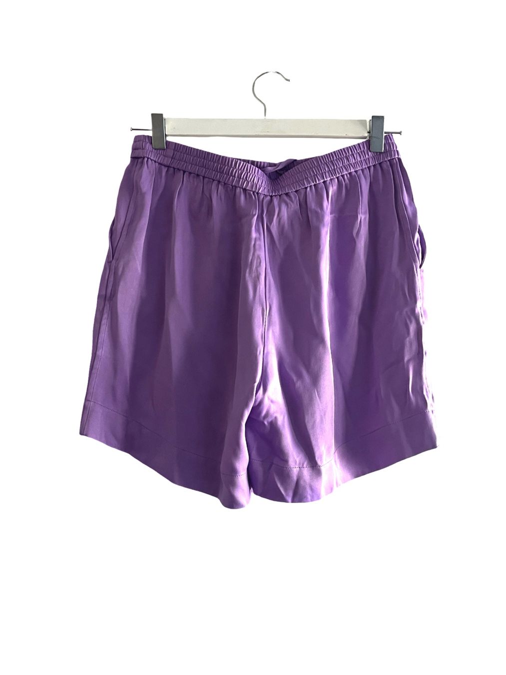 Arket Hosen: ARKET Satin SHORTS  - neu - – Neu (gemäss Beschreibung) aus Jona von vanessasupermarket20 5