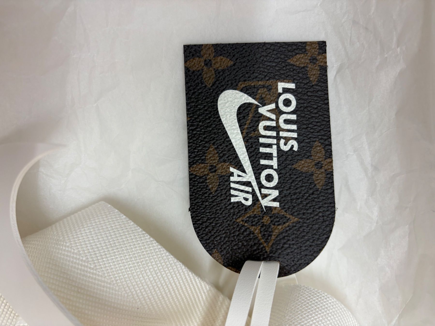 Louis Vuitton Scarpe da uomo: Louis Vuitton x Nike - Air Force 1 – Nuovo e nell'imballaggio originale da Otelfingen venduto da Boosted 6