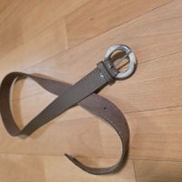 Gürtel mit runder Schnalle – zeitlos