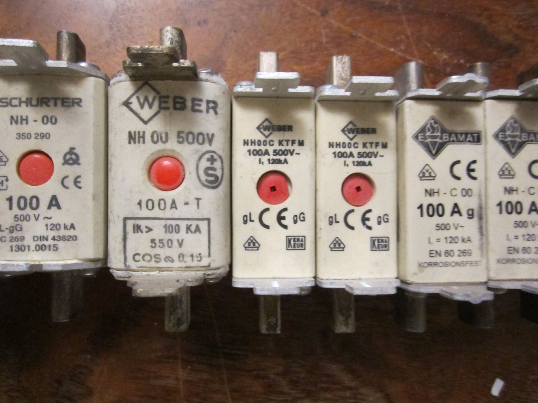 Componenti elettronici: Sicherungen NH00  11Stk..  100Amp. – Usato da Zuchwil venduto da Bobi11 1
