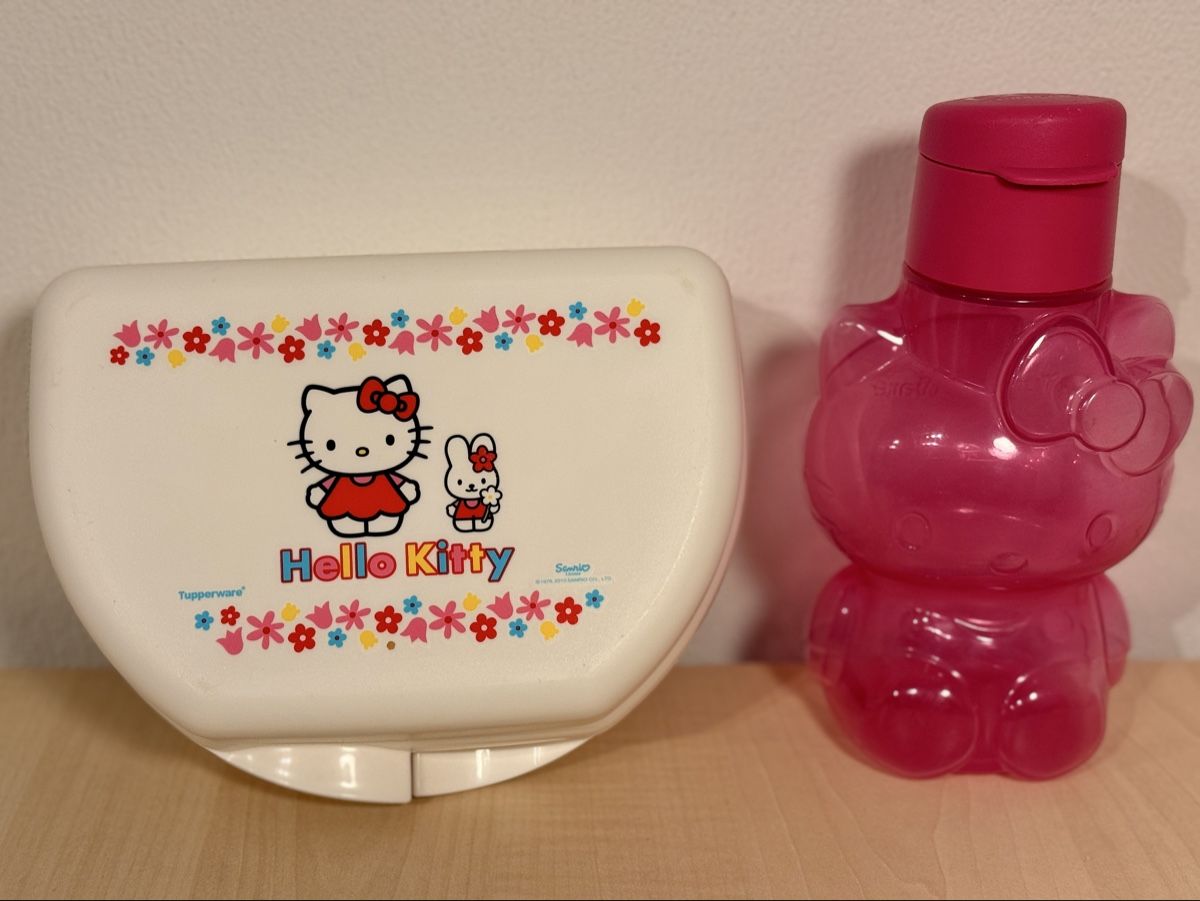 Tupperware Contenitori & Simili: Tupperware - Hello Kitty Brotdose und Trinkflasche – Usato da Worben venduto da Teddy112