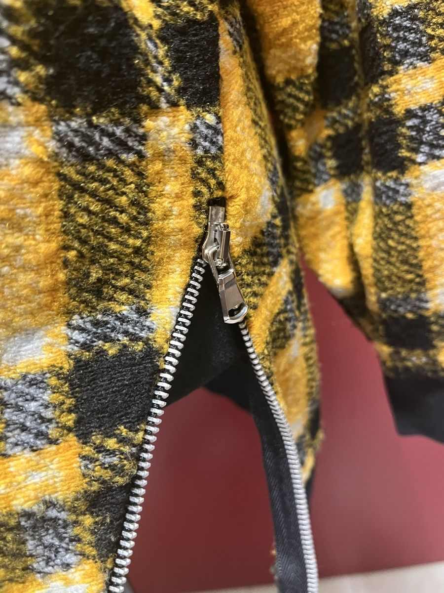 Bershka Maglioni & Felpe: Bershka Checkered Sweater with Zippers, Size S – Usato da Genthod venduto da Lou_Jin 2