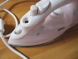 Bügeleisen - Dampfbügeleisen , Bosch weiss/rosa