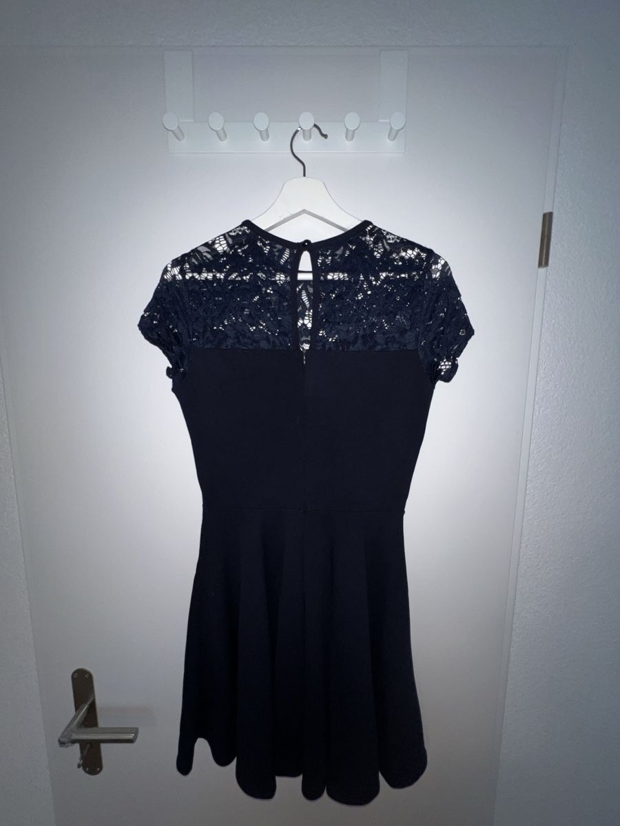 Wal G. Robes: WAL G Minikleid mit Spitze – D'occasion à Biel/Bienne par PIP2530 3