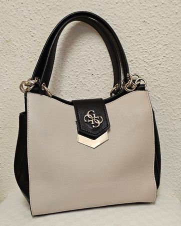 GUESS Handtasche – Creme/Schwarz – Goldene Details – Top Zus