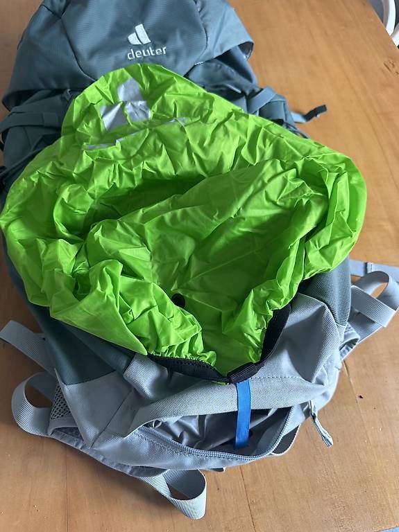 Deuter Zaini: Deuter Trail 23L Rucksack – Usato da Bern venduto da Angie_1947 4