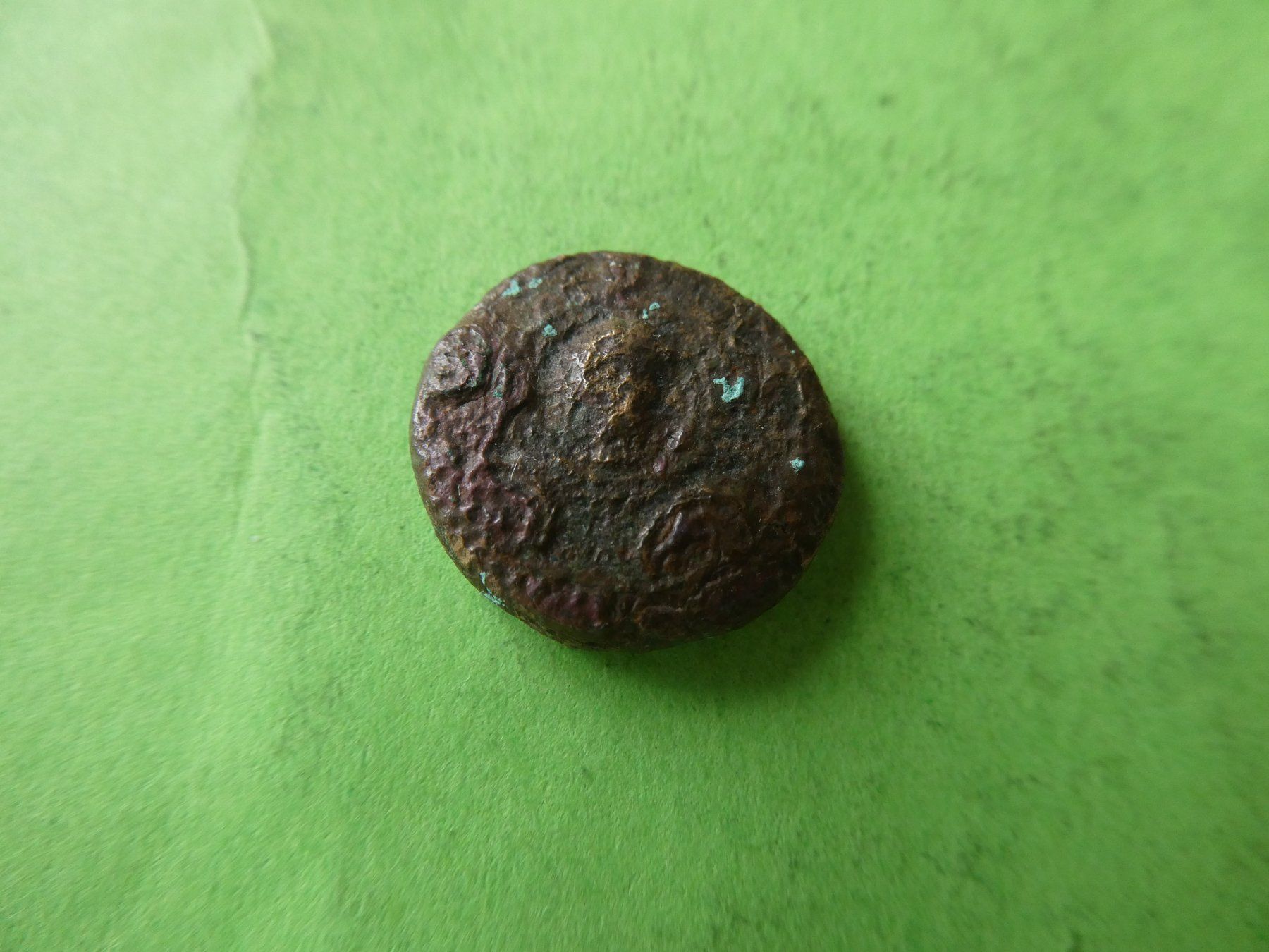 Toutes les monnaies: uralte Bronzemünze    15 mm     3.91 g – D'occasion à Hinterforst par Rohusri 2