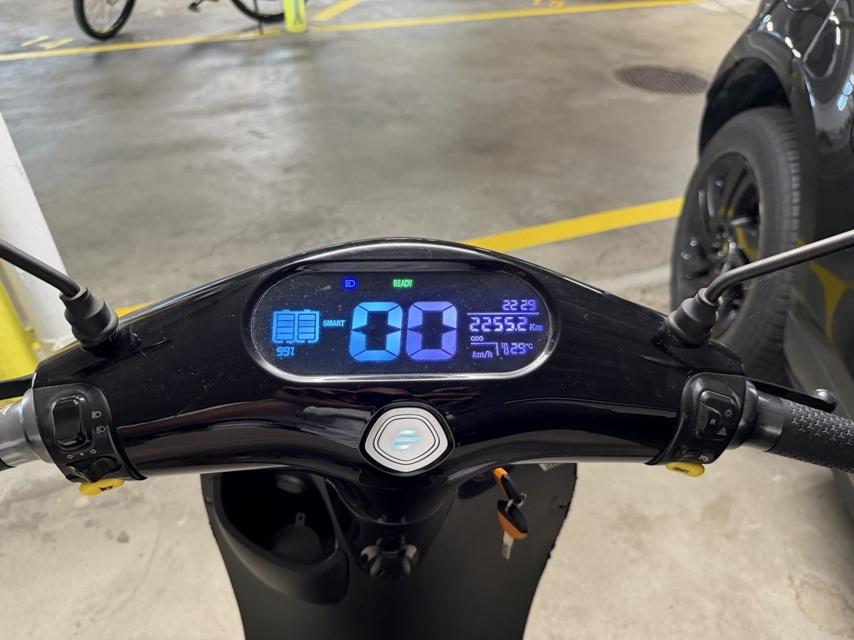 Scooter: Etrix Ecooter E1R 4 kW | 45 km/h | – Usato da Hinwil venduto da Muggoooo 7