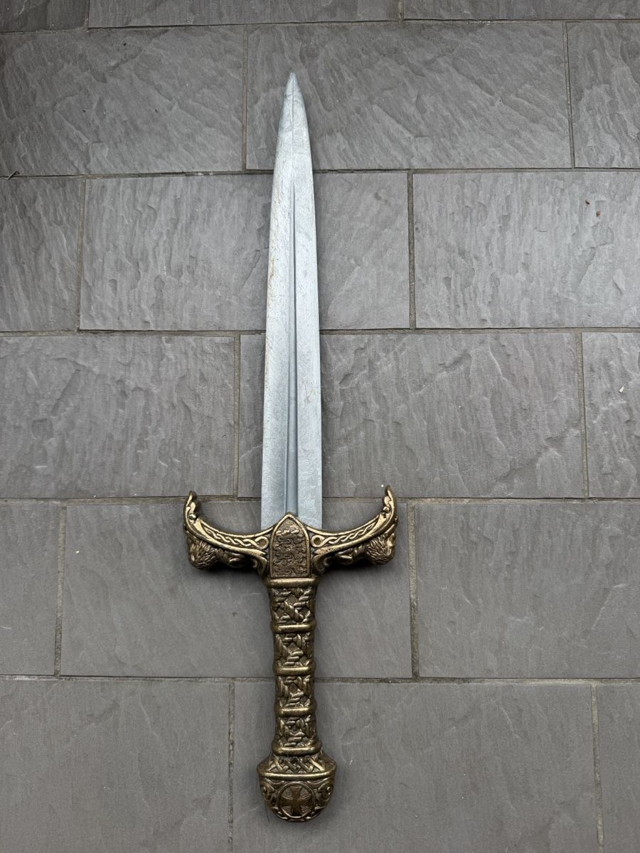 Alle Dekorationen: Decorative Dagger – Gebraucht aus Zürich von web_tn8k