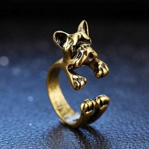 Ringe: FINGERRING FRANZ.BULLDOGGE, GOLDFARBEN – Neu und originalverpackt aus Bad Ragaz von Schtupsi