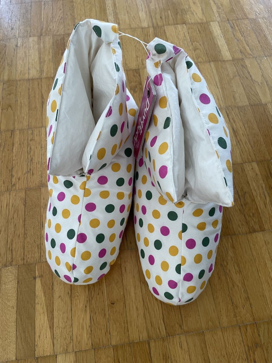 Scarpe per ragazze: Duvet Duck Feather & Down Filled Slippers - Size Medium – Nuovo e nell'imballaggio originale da Neuchatel venduto da shi_9fzw