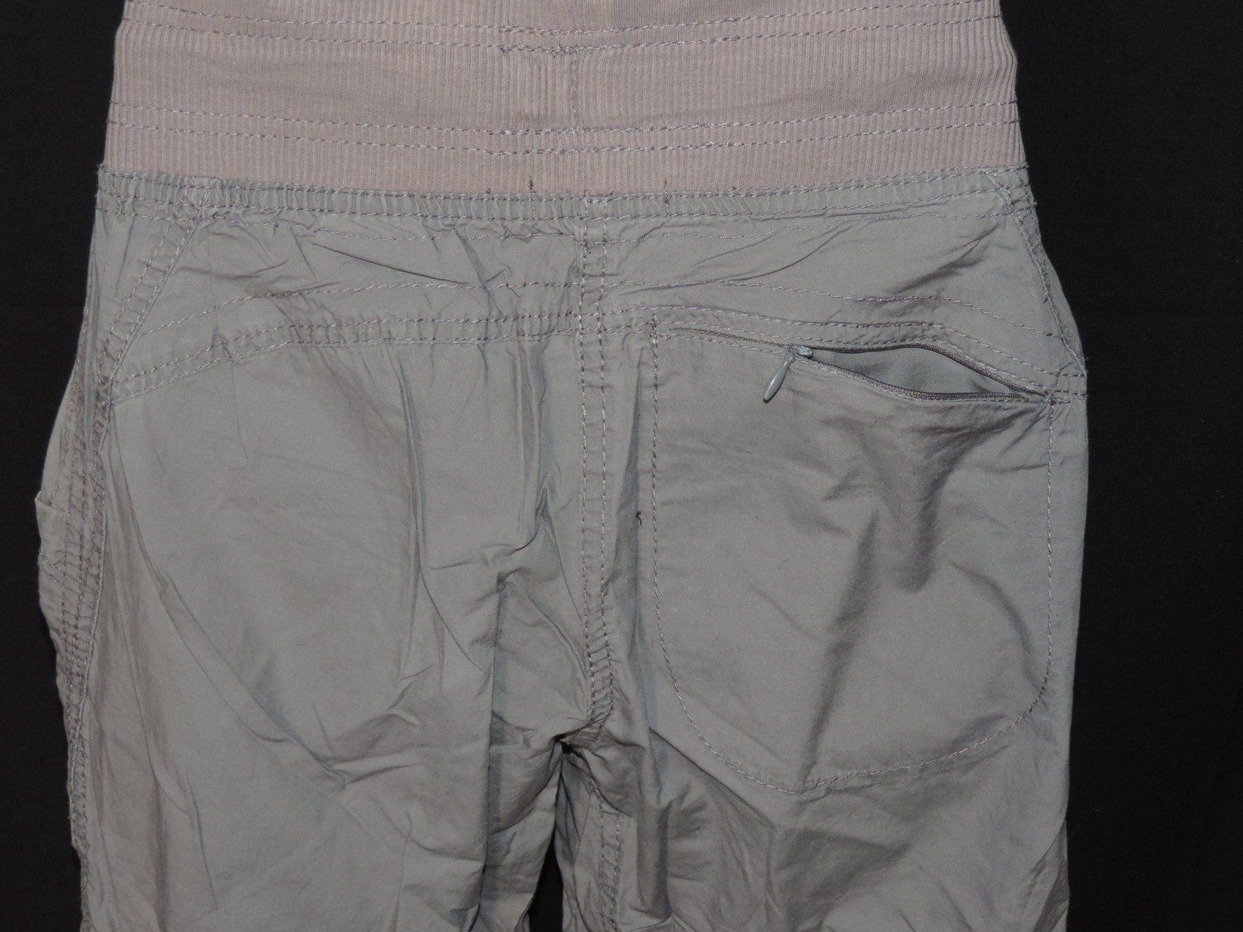 Hosen: pantacourt sport gris vert – Gebraucht aus Genève von Axelle333 8