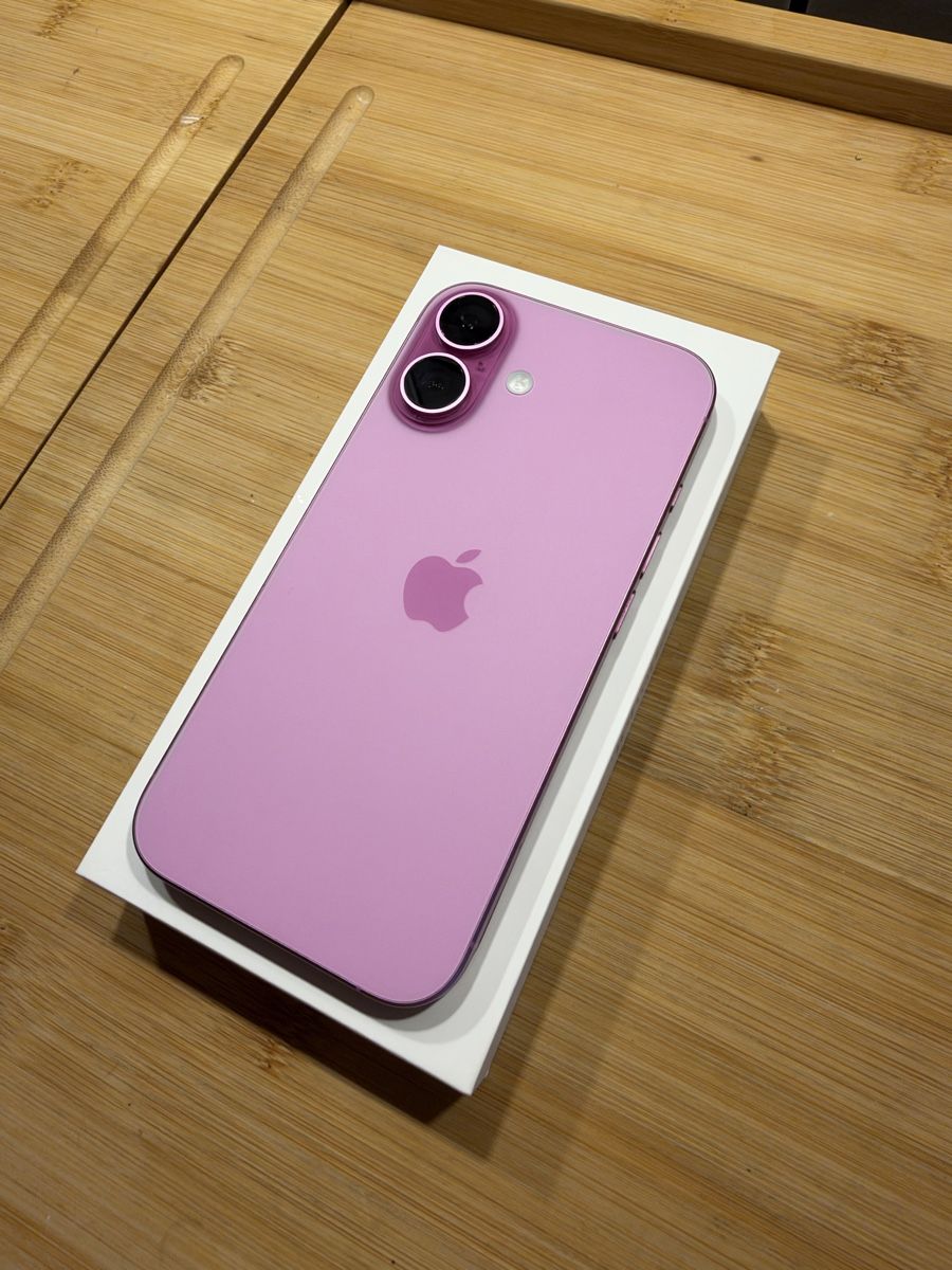 Apple Telefoni cellulari / Smartphones: iPhone 16 | Pink | 128 GB – Usato da Brünisried venduto da sve_vft2 2