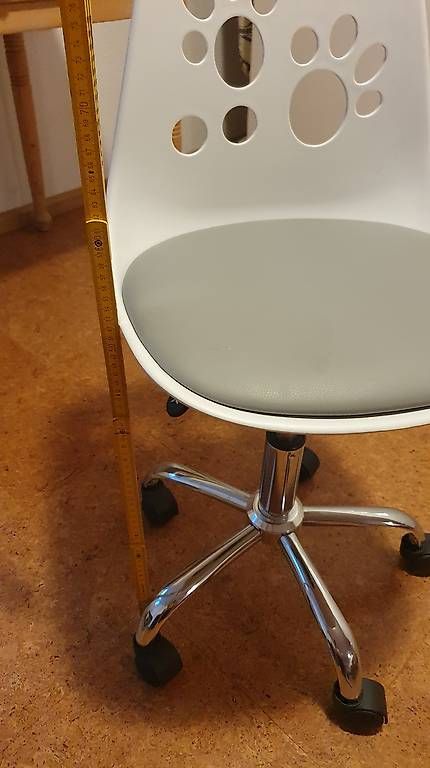 Sedie: Kinder Schreibtischstuhl mit Rollen – Usato da binningen venduto da florian_kraus 4