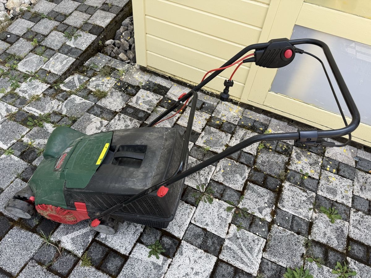 Bosch Attrezzi per la lavorazione del suolo: Lawn Scarifier (Wheel defect) used Kondition 40c – Difettoso da Winkel venduto da liyubupt