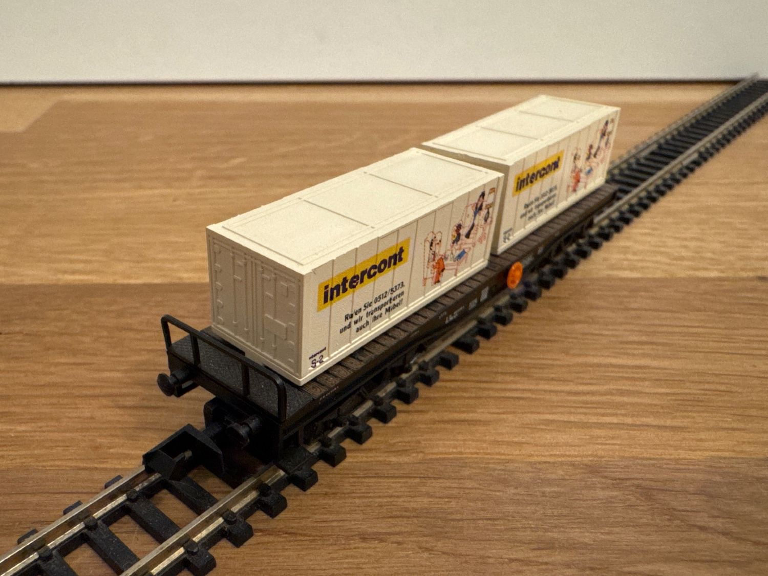Arnold Modellini di ferrovie: Arnold Flachwagen mit Containern – Nuovo (secondo la descrizione) da Schlierbach venduto da Look8 2