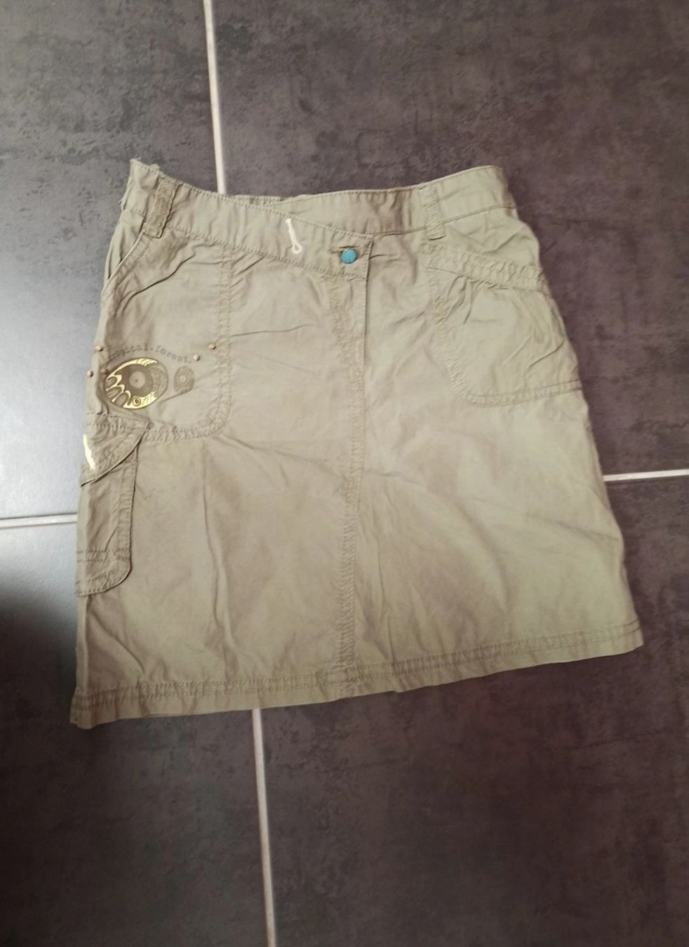 Vestiti & Gonne: jupe fille 10 ans kaki – Usato da Leytron venduto da SoniaGreen 2
