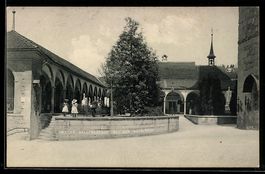 Luzern, Hallengräber bei der Hofkirche