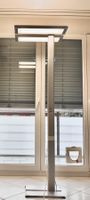 Bürostehlampe mit Normlicht und zwei Stufen