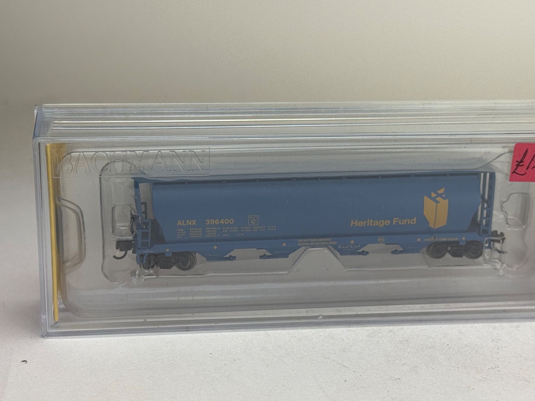 Modelleisenbahnen: EX-  Bachmann Silowagen Heritage Fund – Gebraucht aus Elm von Wikmtz