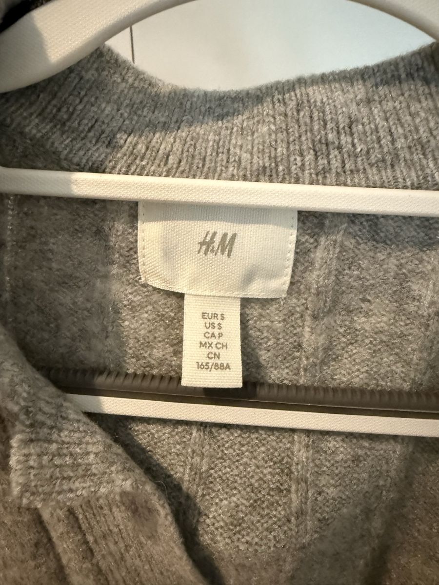 H&M Vestiti: Robe pull H&M grise, taille S – Nuovo (secondo la descrizione) da Fribourg venduto da Mya_Asb 1