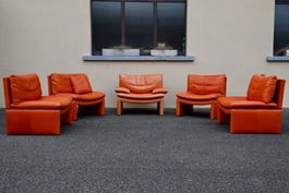 5 chauffeuses cuir orange design italien 70s
