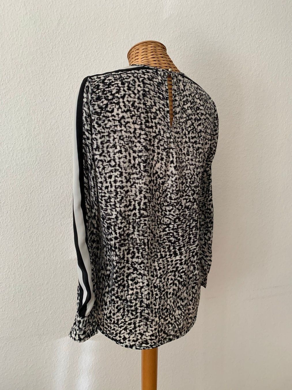 Camicette: SET - Blusenoberteil schwarz-weiss 34 – Usato da Zürich venduto da Diazaio 2