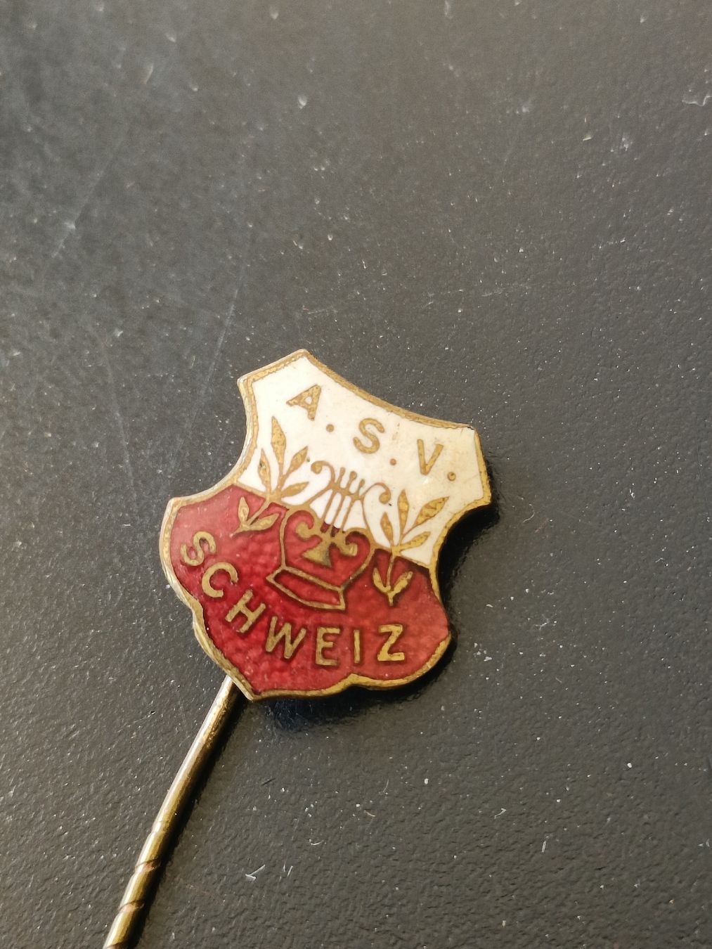 Placchette & Badge: Altes Abzeichen / ASV Schweiz Emailliert ca. 1920 – Usato da Brugg AG venduto da Ente015