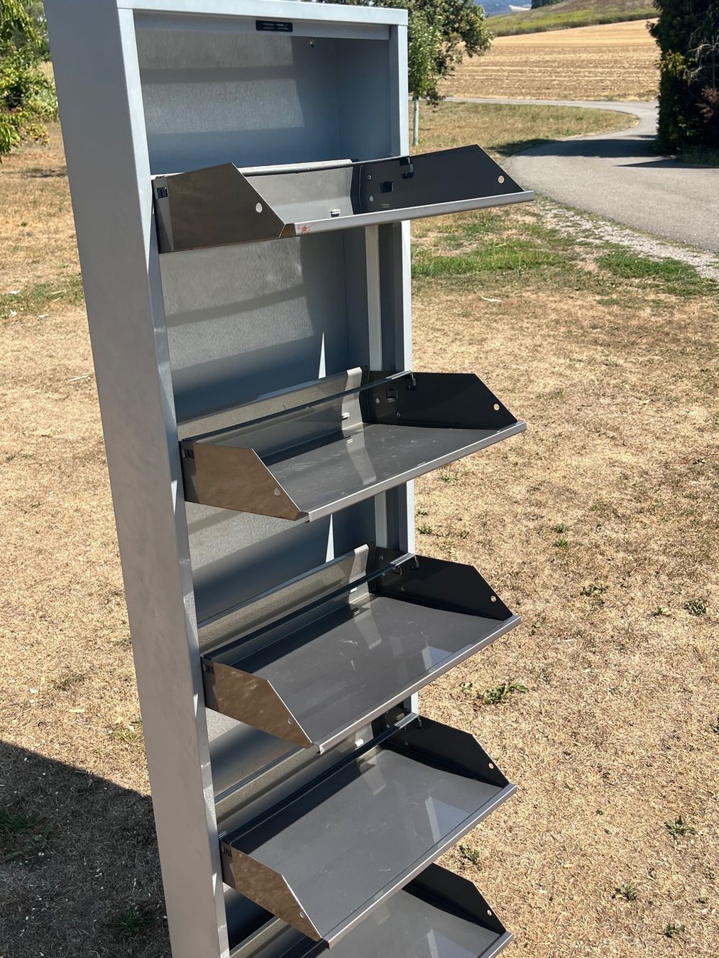 Guardaroba: Schuhschrank Metall – Usato da Allmendingen b. BE venduto da juair 2