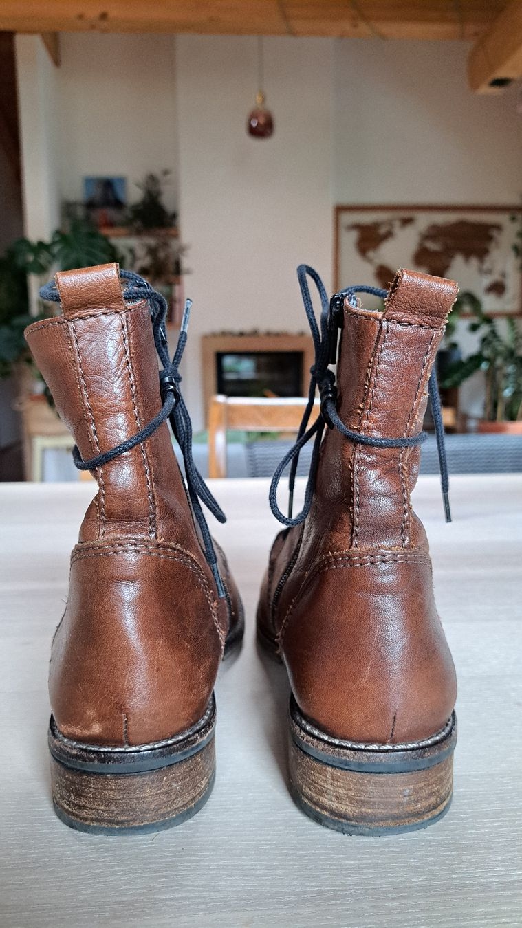 Scarpe da donna: wolky 38 Leder Stiefel Damen – Usato da Saanen venduto da MountainLove.44 3