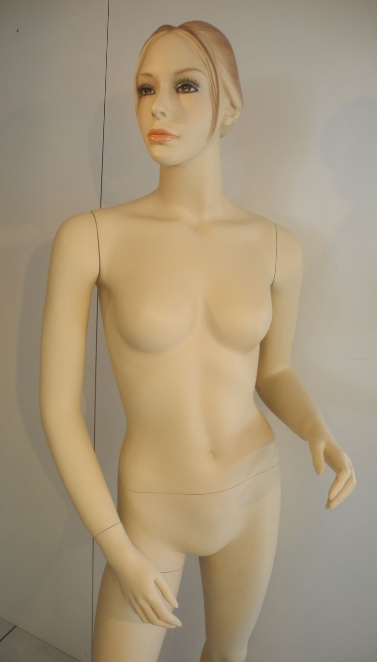 Autres décorations & accessoires: Schaufensterpuppe / Mannequin antik "Babette" – D'occasion à Kottwil par Crazyrolf 3