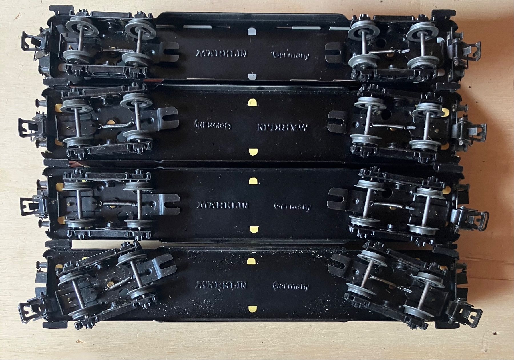 Märklin Modellini di ferrovie: 3 voitures et un fourgon Märklin des SJ – Usato da Dompierre VD venduto da immorentes 2