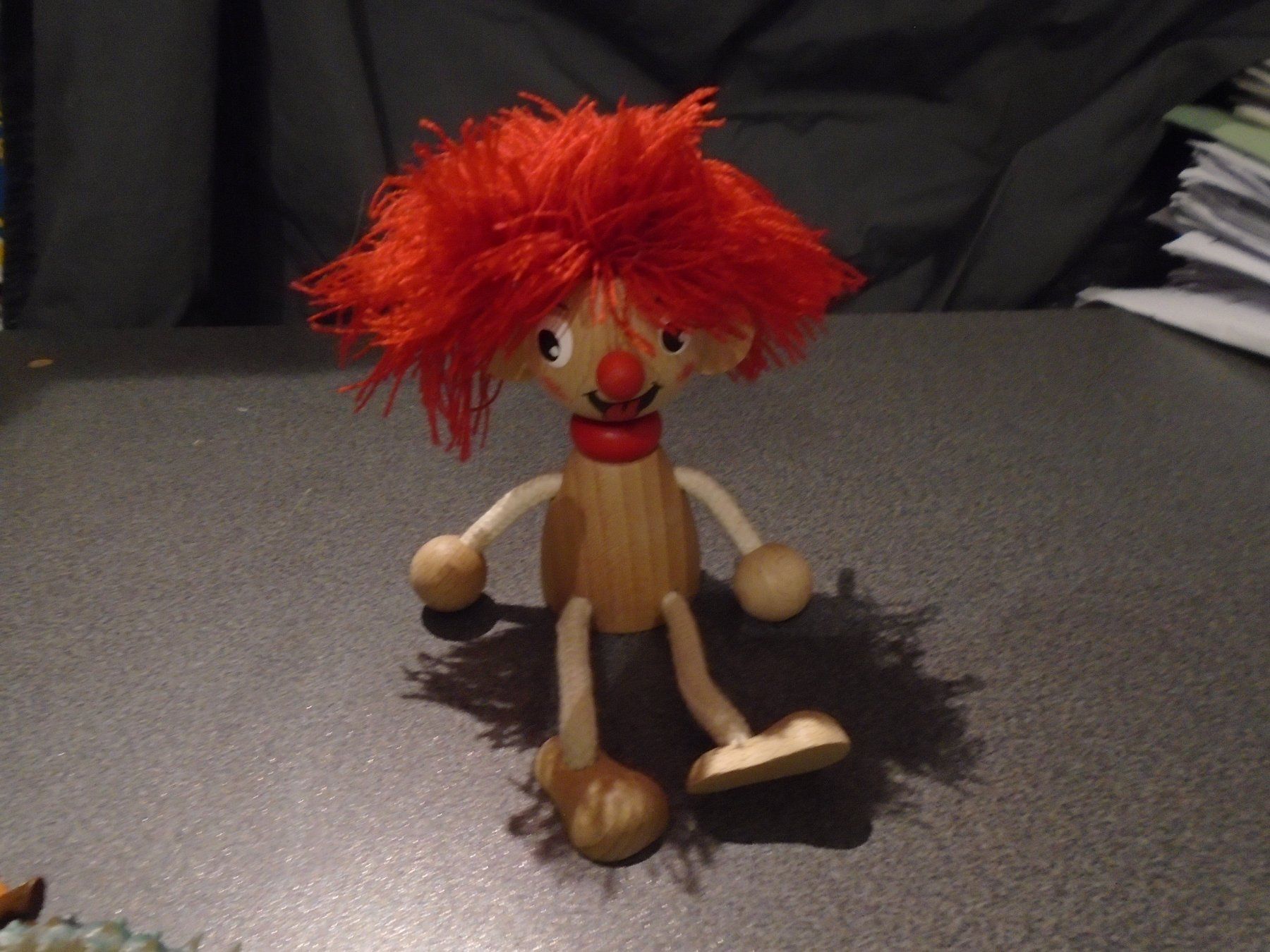 Statuette: Maus sitzend, Holz, rote Haare – Usato da Zürich venduto da Motzkuh 1