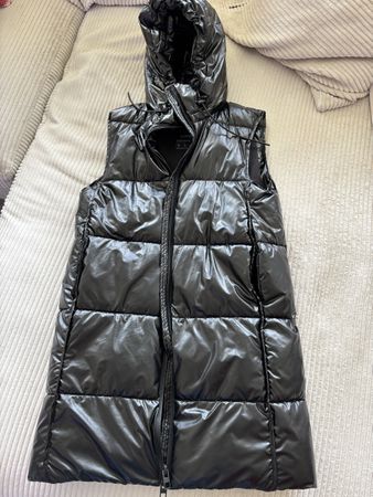 Doudoune sans manches ZARA noire, taille M, petit défaut