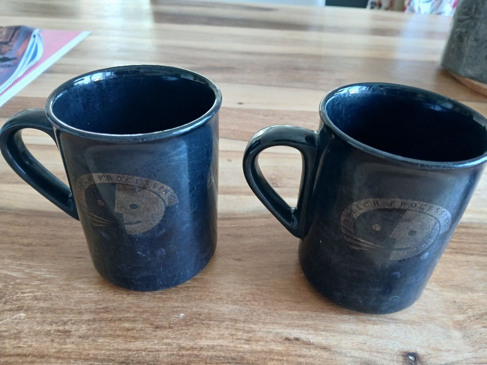 Tassen: Two Philips Speech Processing Mugs, Winter Warmers☕️ (51) – Gebraucht aus Dübendorf von rol_fm6d