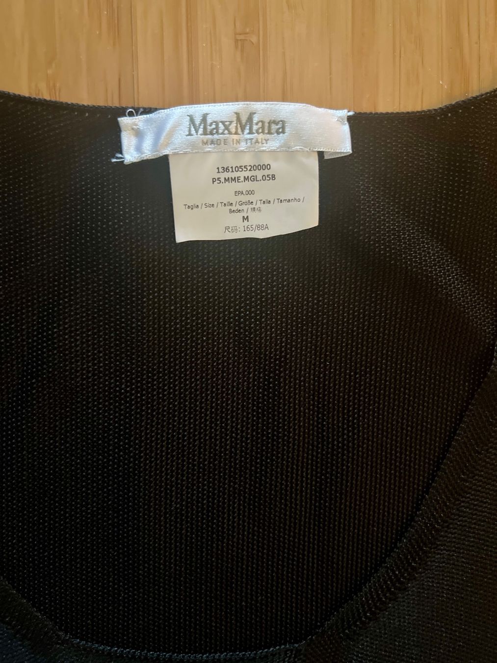 Max Mara Top: Top Max Mara noir - Taille M – Nuovo (secondo la descrizione) da Nyon venduto da ikel78 1