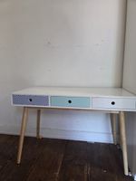 Schreibtisch mit Stauraum, Schubladen