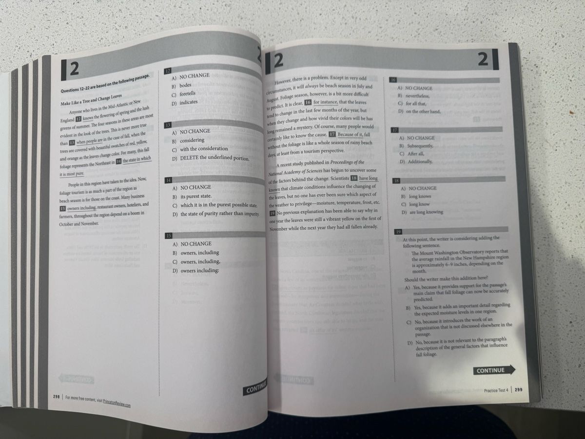 Libri: SAT 10 Practice Tests by Princeton Review 2022 – Usato da Zürich venduto da maxn 2