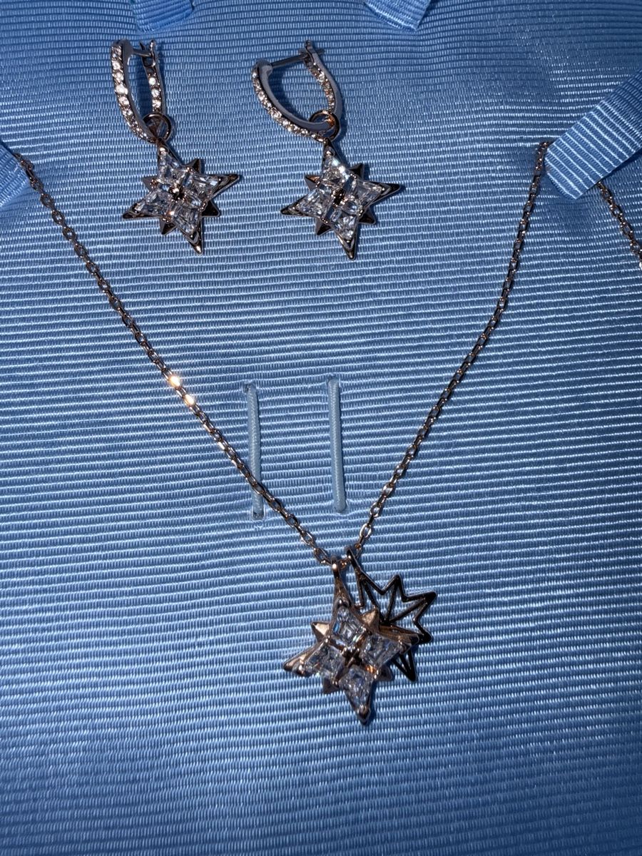 Swarovski Ohrringe & -stecker: Swarovski Set Halskette und Ohrringe – Neu (gemäss Beschreibung) aus Schafisheim von jan_cb2f