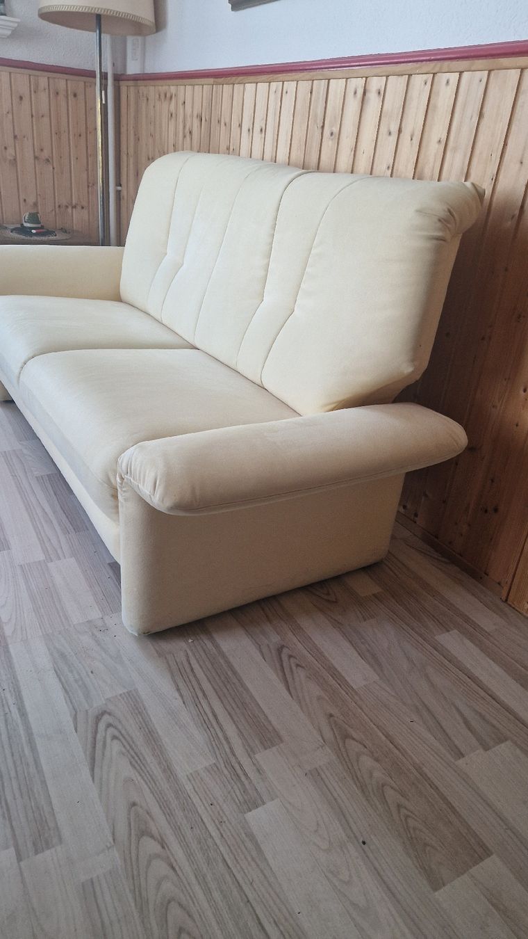 Sofas: Sofa Zweisitzer Gelb / Hellgelb – Neu (gemäss Beschreibung) aus Regensdorf von ine_5yys 3